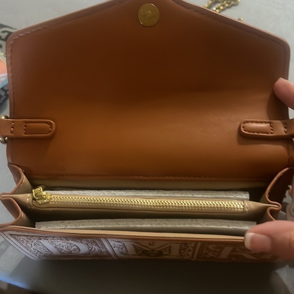 NWT Cute crossbody/wallet - Picture 3 of 9